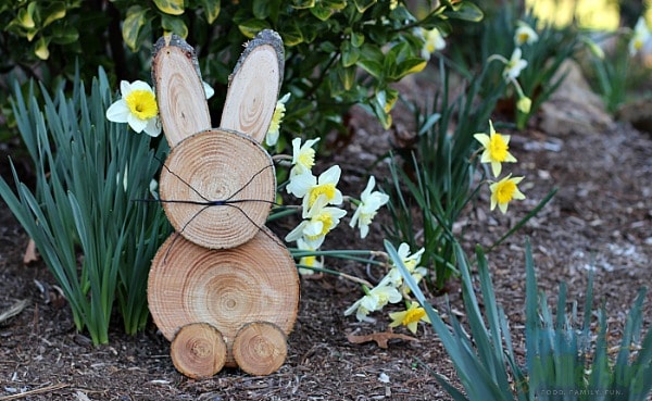 rustic wooden bunny diy easter decoration